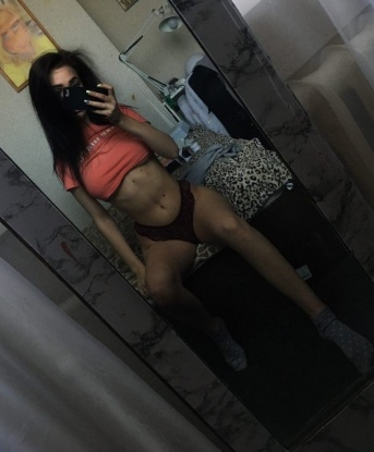 Сладкая крошка приглашает в гости состоятельного мужчину для ярких и незабываемых встреч. Обещаю подарить тебе нежность и страсть. Звони, не пожалеешь! 11459, 20 лет