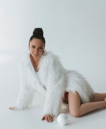 Нежная и страстная леди приглашает на встречу! Со мной ты сможешь расслабиться и забыть обо всех проблемах. Гарантировано высокий уровень сервиса и полное удовлетворение! 13200, 27 лет