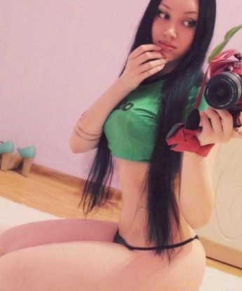 Живу в Москве и приглашаю тебя в уютные апартаменты, чтобы создать незабываемую атмосферу.🌃
Моя опытность гарантирует тебе наслаждение и полное удовлетворение. Я всегда готова предоставить широкий спектр услуг и мое внимание будет сосредоточено только на тебе.💋
У меня есть много положительных отзывов от довольных клиентов, которые ценят мою профессиональность и чувство стиля.🔥
На моих фото ты можешь увидеть, насколько я привлекательна и сексуальна. Я знаю, как создавать интригу и пробуждать страсть своим обольстительным образом.📸
Не теряй время и приходи ко мне, чтобы открыть для себя новые грани удовольствия. Я готова стать твоим источником наслаждения и сладких моментов.🌹 8328, 25 лет